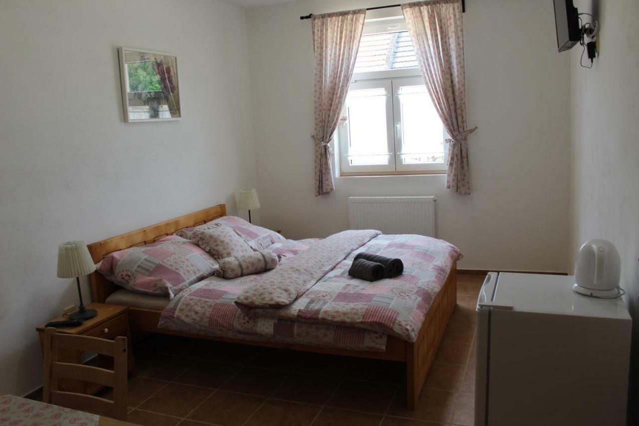 Ubytovani Ve Stodole Stráž nad Nežárkou Bagian luar foto